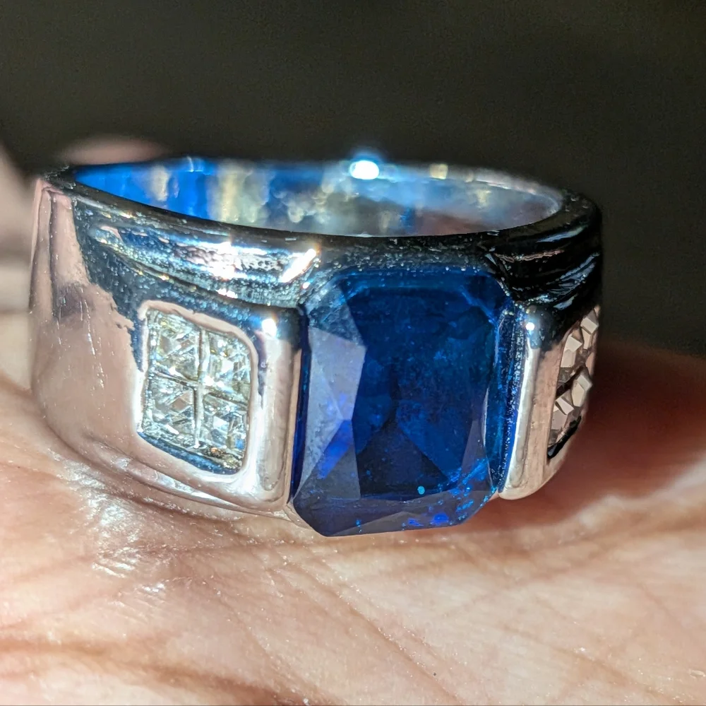 Men's Elegant Ring with Blue Gemstone Sz 10